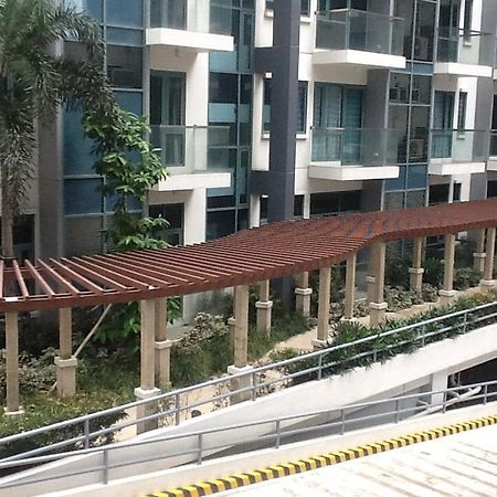 Palm Tree Genlex Condo Manila Exterior photo